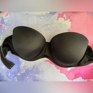 Victoria’s Secret black strapless push up Bra